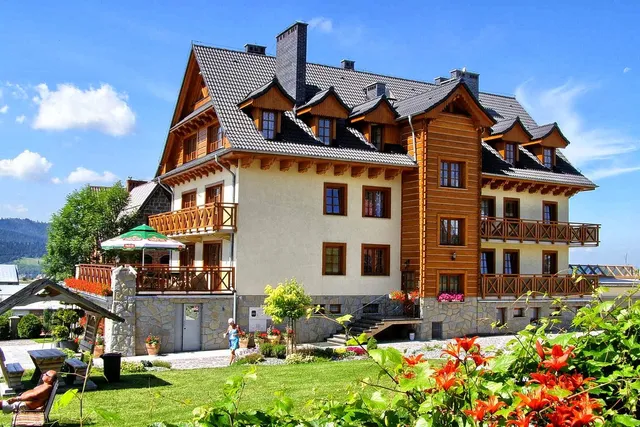 Żegluga i Turystyka s.c. - Pensjonat WOLSKI *