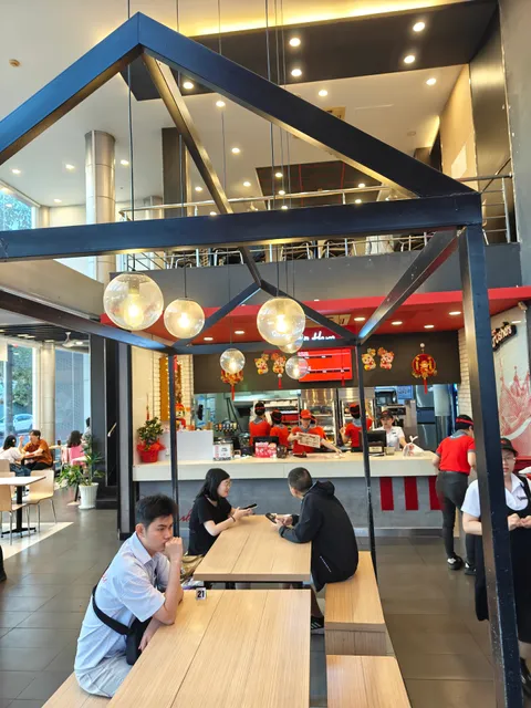 KFC Lê Thành Phương