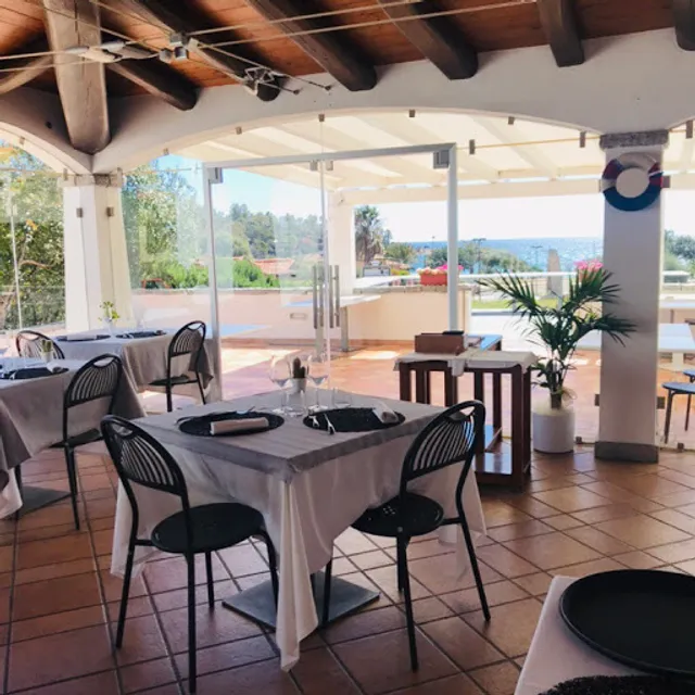 Tholoi Restaurant and Pizzeria