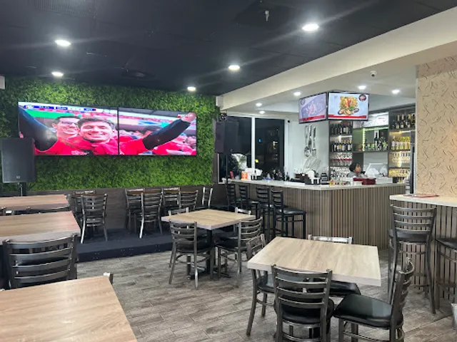 Con Hambre Restaurant