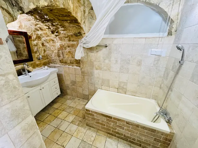 צימרים בעתיקה - צימרים בצפת , צימרים לזוגות , צימרים למשפחות , צימרים לציבור החרדי , צימרים לדתיים , צימרים לשומרי שבת . צימרים בצפון