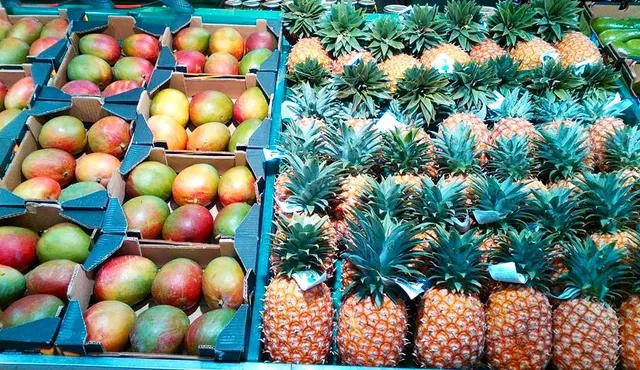 RUOMS DISTRIBUTION Les Halles D'Ardèche