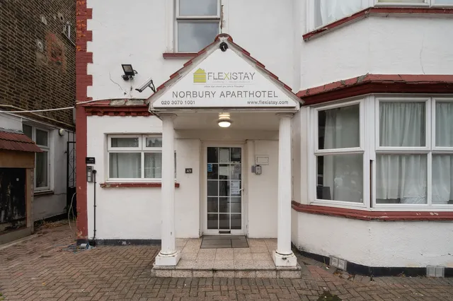 Flexistay Norbury Apart Hotel