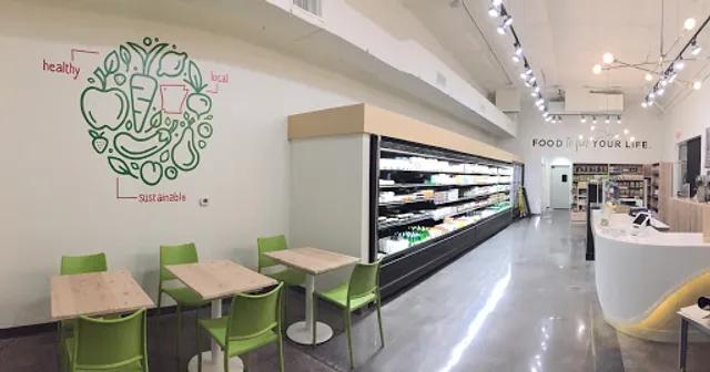 SnackLab - Clean Eats & Coffee