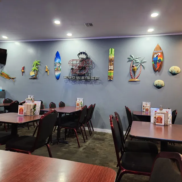 Parrot Eyes Bar & Grill