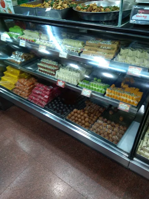 Choudhary Bandhu Mithaiwale