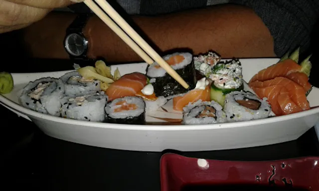 Restaurante Japonês - SUSHI SARETSU