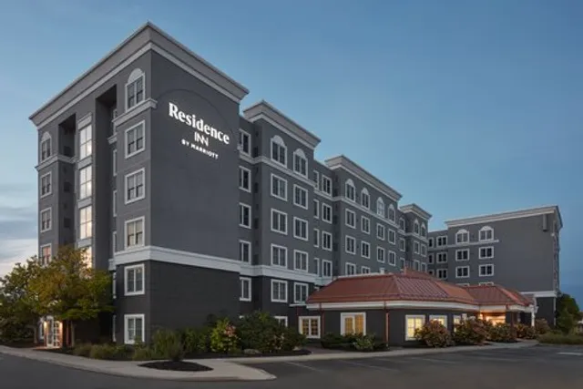 Residence Inn by Marriott Mississauga-Airport Corporate Centre West
