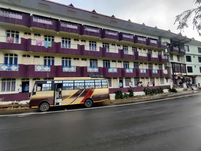 Hotel Karan Palace
