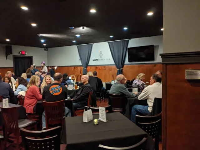 Grand Comedy Club & Pizzeria