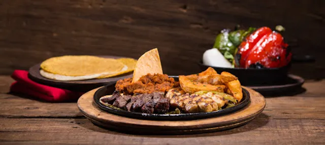 El Papalote Taco & Grill Contry