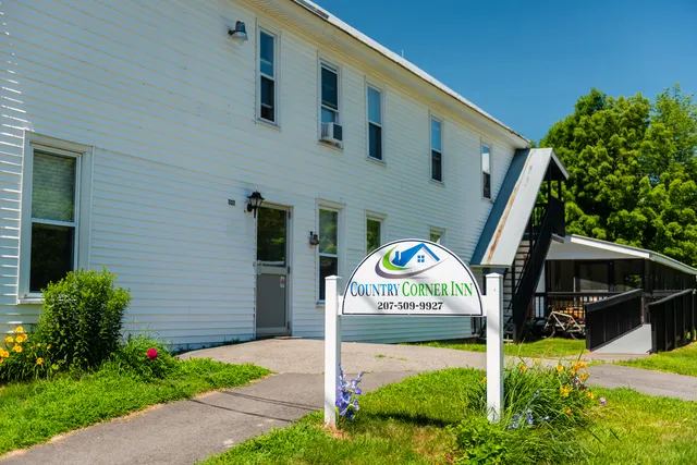 Country Corner Inn