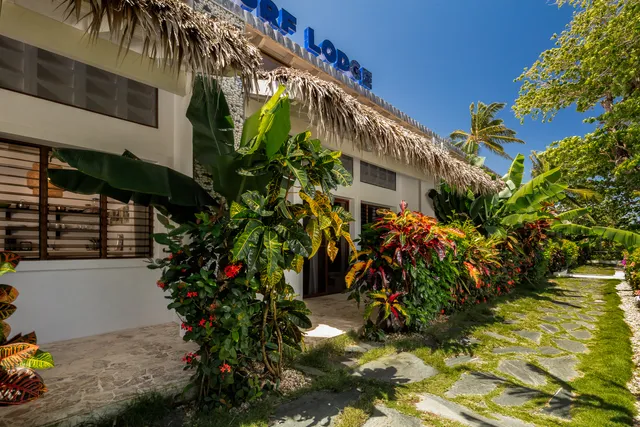 El Encuentro Surf Lodge & Restaurant