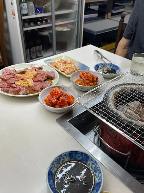 炭火焼肉 八光園