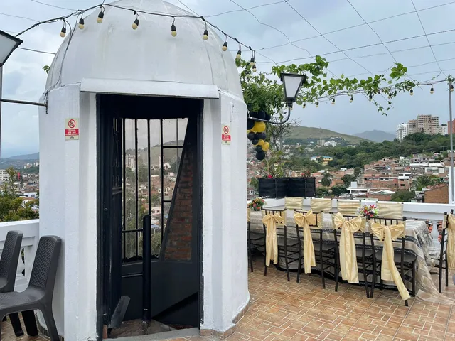 CASA ANTONIA | RESTAURANTE TEMÁTICO SALSERO.