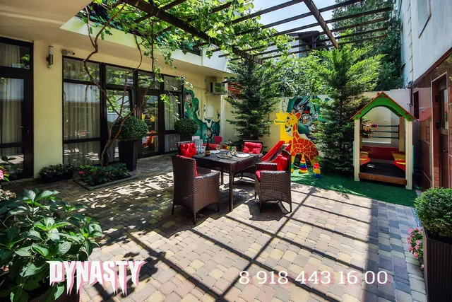 Dynasty на Янтарной