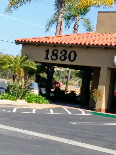 Vista Place Shopping Center