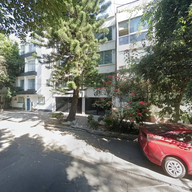 AmazINN Places La Condesa