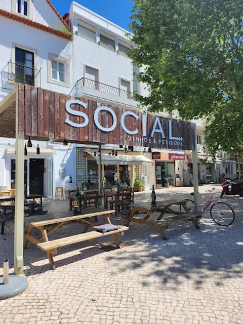 Social. Vinhos & Petiscos Alcácer do Sal
