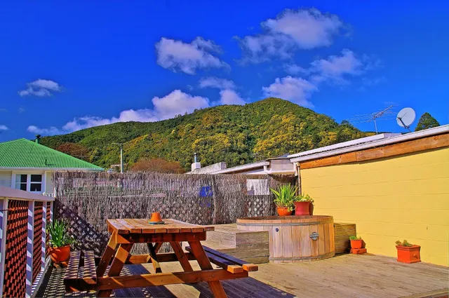 Sequoia Lodge Backpackers - BBH