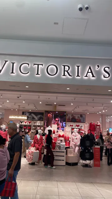 Victoria's Secret & PINK