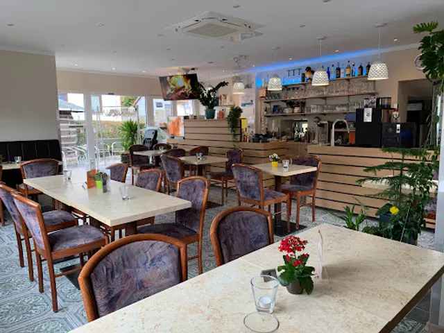 Pinguin Eiscafé - Thomas Pfestorf