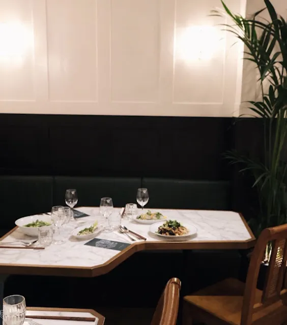 The Crying Tiger Paris 6