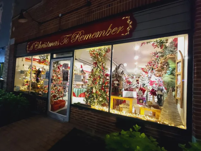 Lake George, NY Christmas Store
