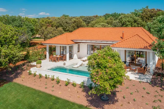 Luxury Glamping Beach Villas Porto Bus