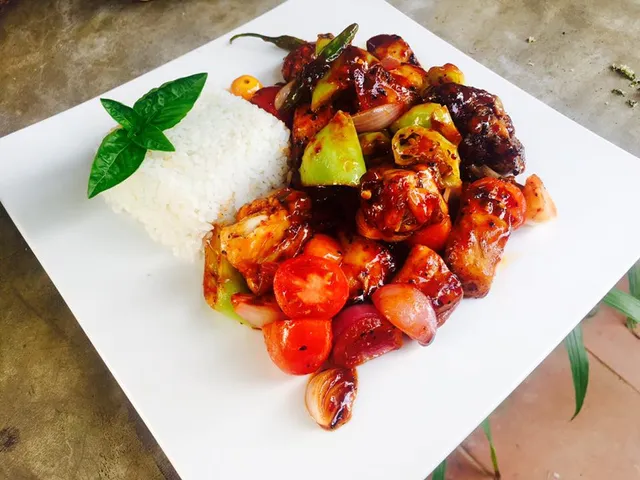 Tinaya Treats Restaurant