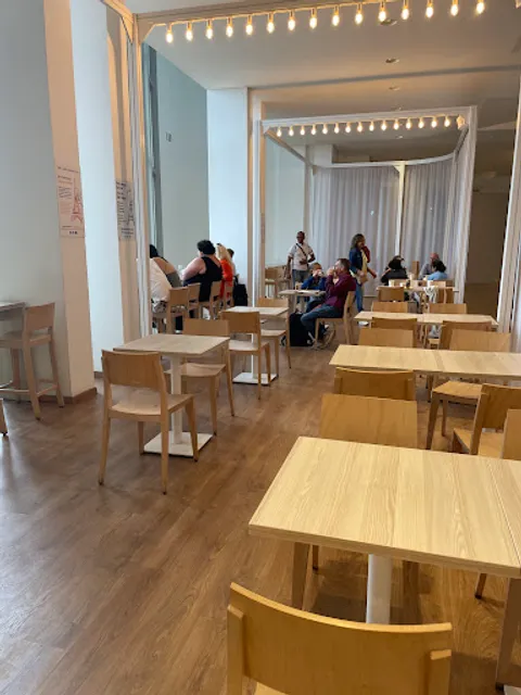 Café Lucy X Mozza & Co