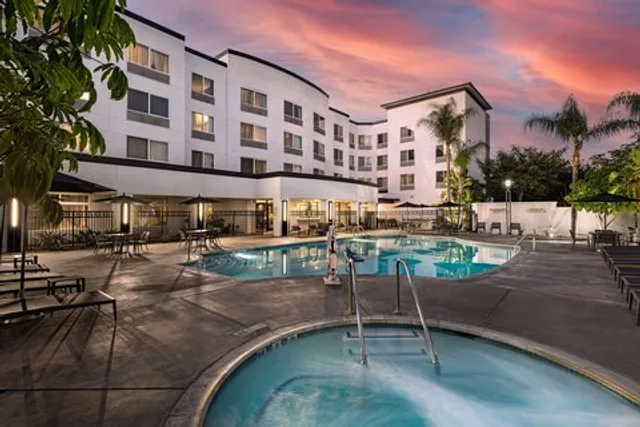Courtyard by Marriott Anaheim Resort/Convention Center