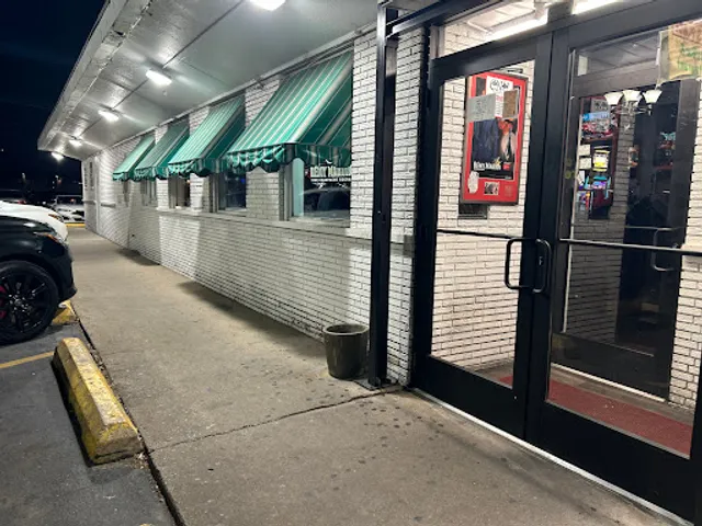 Geno's Place in The Park