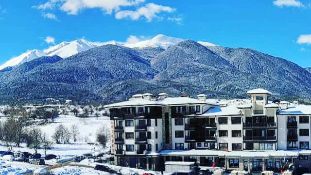St George Ski and Holiday Hotel
