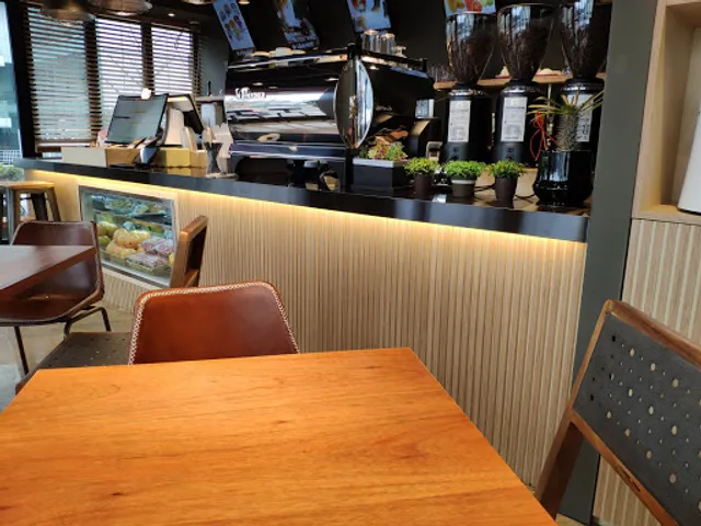 서동진의 커피랩 수원시청점