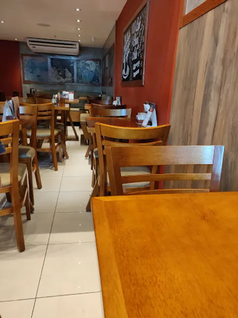 Monet Café e Bistrô