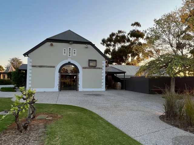 Pirathon Country Estate