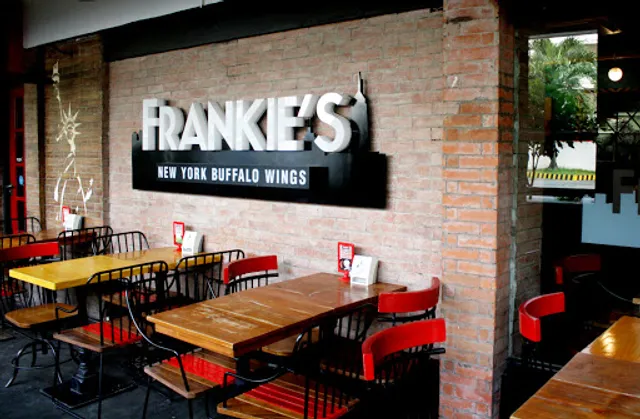 Frankie's New York Buffalo Wings City Golf