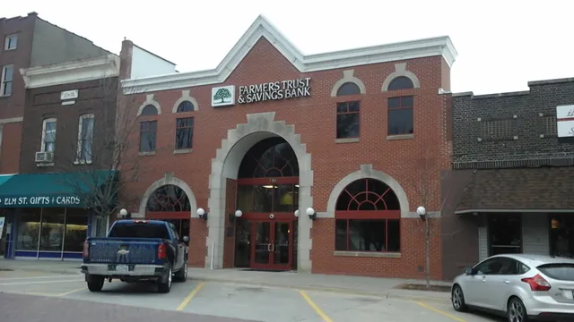 Farmers Trust & Savings Bank