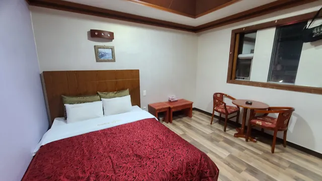 Titanic Motel, Nonsan