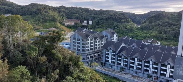 Dawn & Dusk of Highlands Home Stay | Emerald Avenue Apartment @ Brinchang, Cameron Highlands