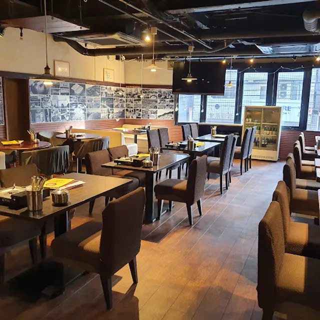 Chiisanakankoku Apuro Yakuinten