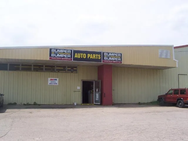 Bumper to Bumper Gillett