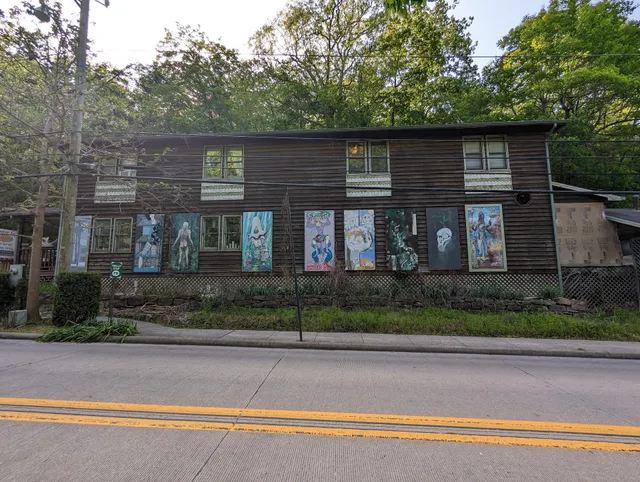 Eurekan Art Studio & Shop