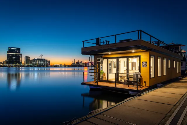 FLOHOM 1 | Bay Escape