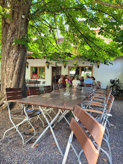 Gasthaus Brandeck, Biergarten, die alte Brauereigaststätte