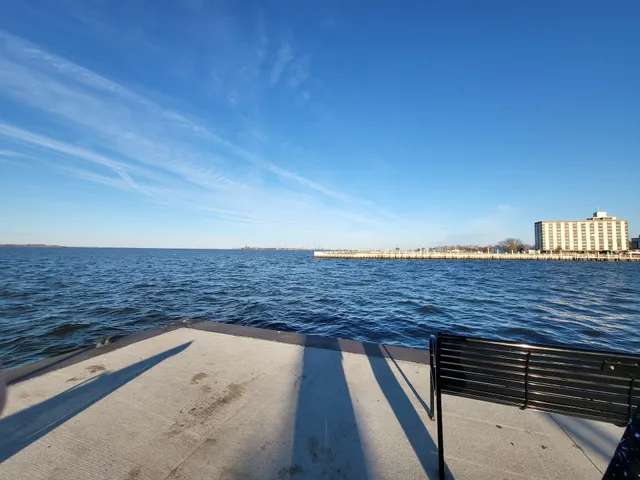 Jackson Street Pier - Sandusky