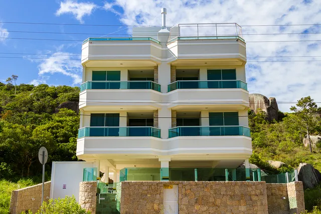 Residential String Beach