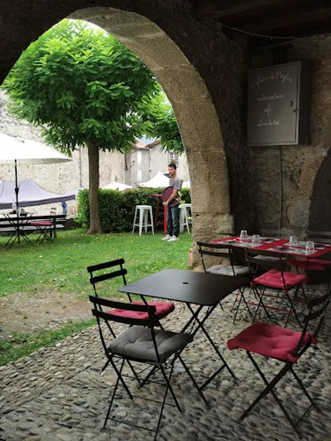 11 Place de l’Église