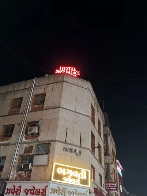 SPOT ON 67982 HOTEL DEEP PALACE